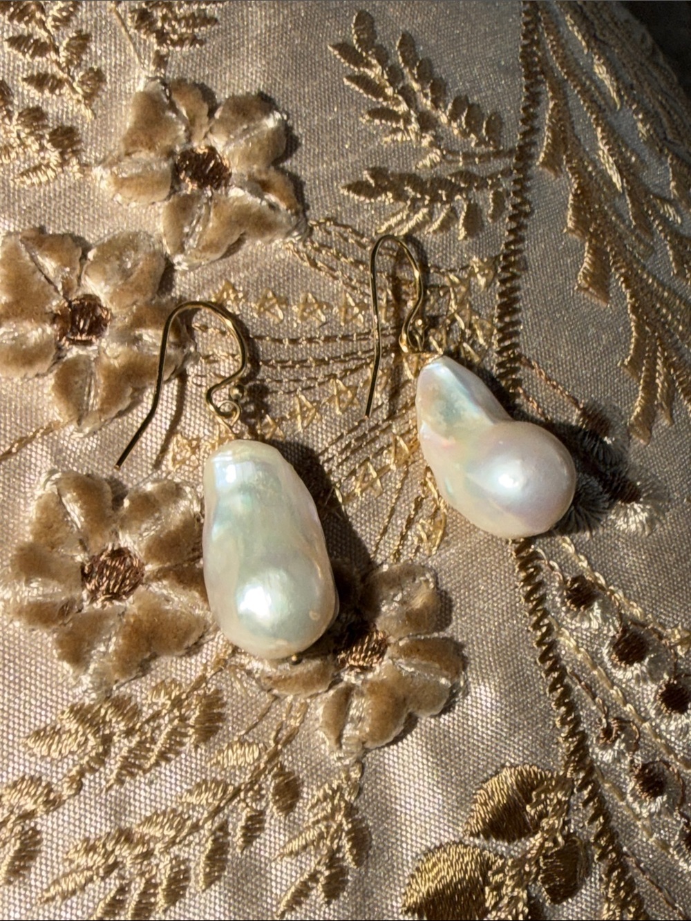 Exquisite baroque fresh water pearls large sterling gold plate overlay wires - Picture 4 of 8